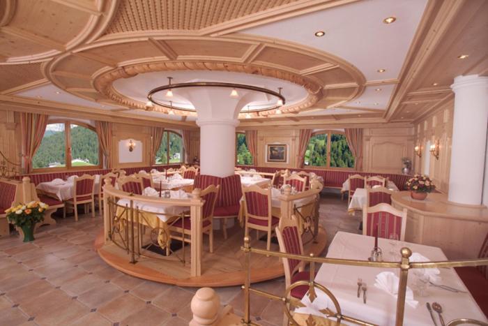 Hotel Jagdhof Selva di Val Gardena Esterno foto