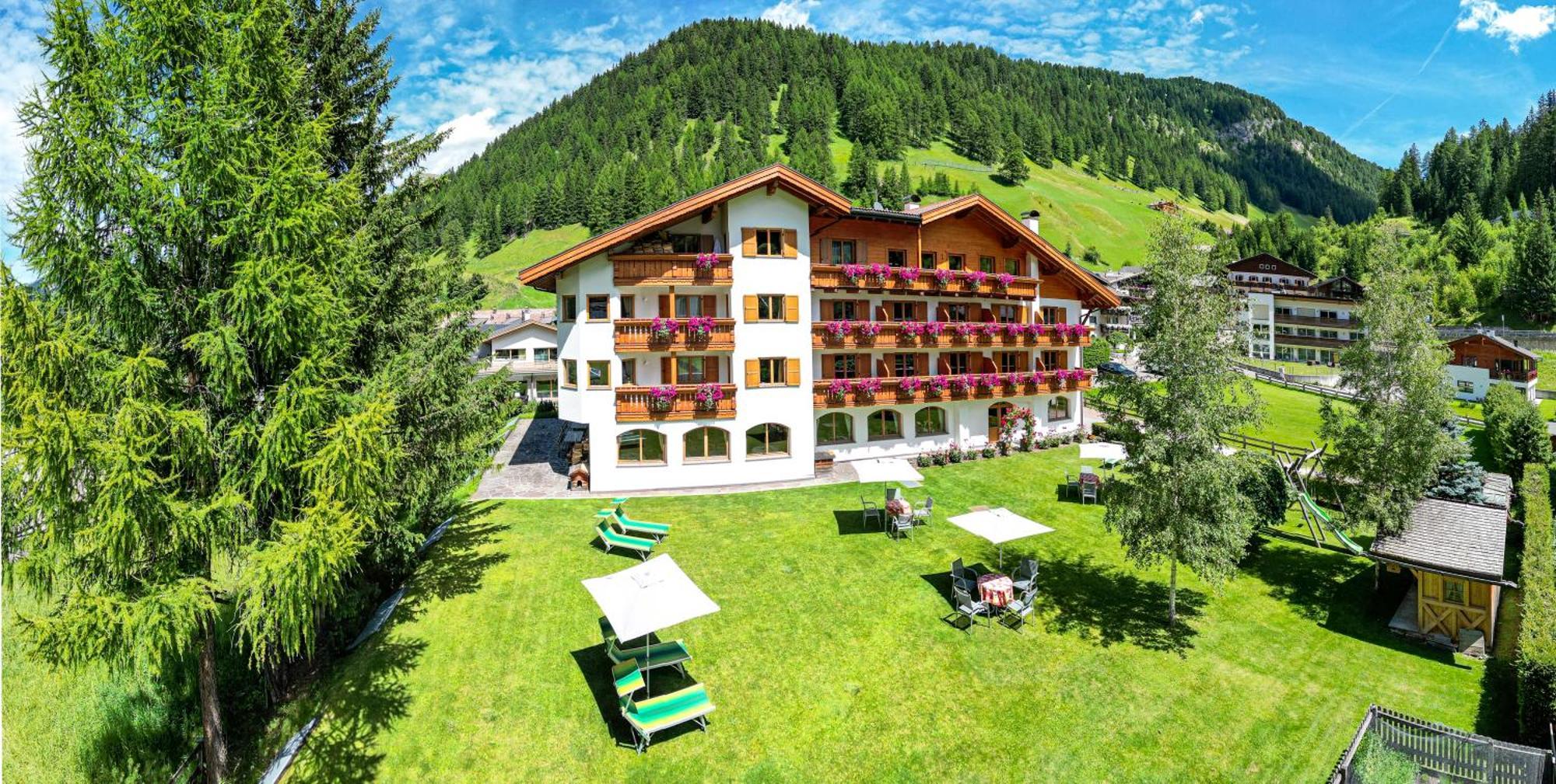 Hotel Jagdhof Selva di Val Gardena Esterno foto